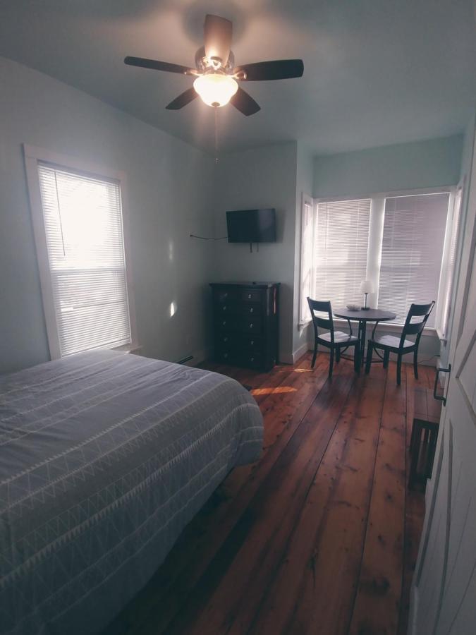 East Bayside/ Munjoy - Charming Downtown Escape Apartment Portland Luaran gambar