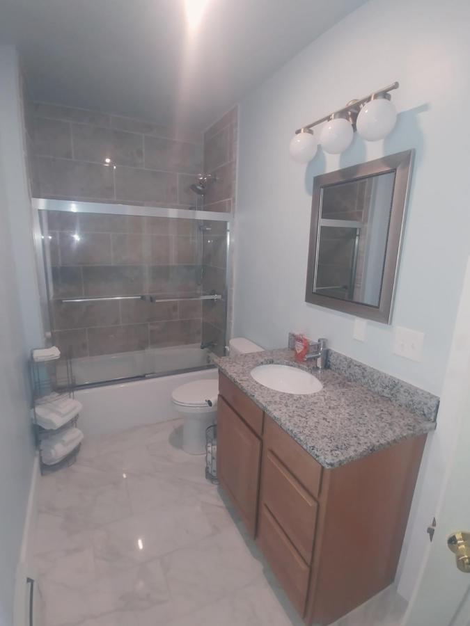 East Bayside/ Munjoy - Charming Downtown Escape Apartment Portland Luaran gambar