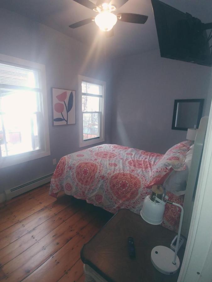 East Bayside/ Munjoy - Charming Downtown Escape Apartment Portland Luaran gambar