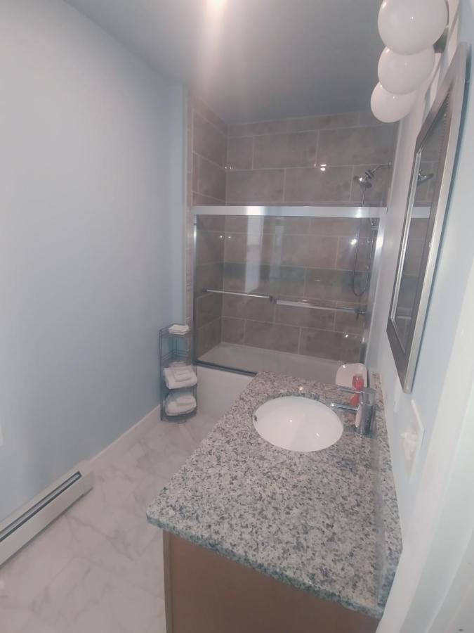 East Bayside/ Munjoy - Charming Downtown Escape Apartment Portland Luaran gambar